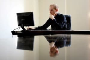 Faut-il racheter ou créer une entreprise ?, transmission d'entreprises en France